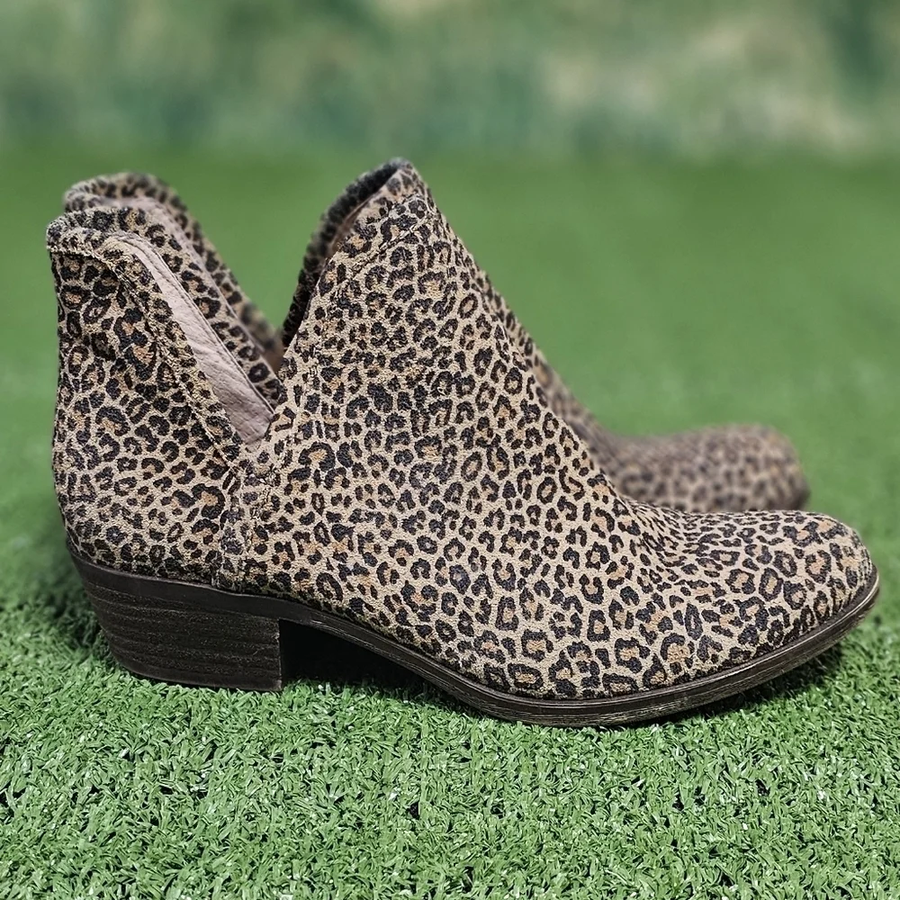 LUCKY BRAND | BALEY LEATHER LEOPARD V-CUT BOOTIES